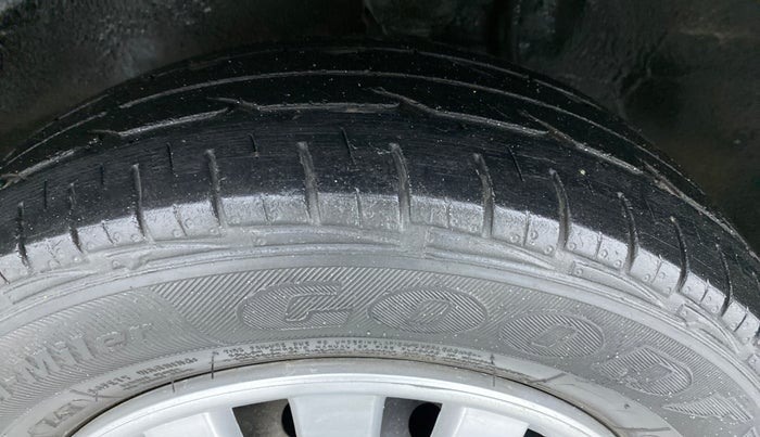 2017 Maruti Alto 800 VXI, Petrol, Manual, 55,425 km, Left Front Tyre Tread