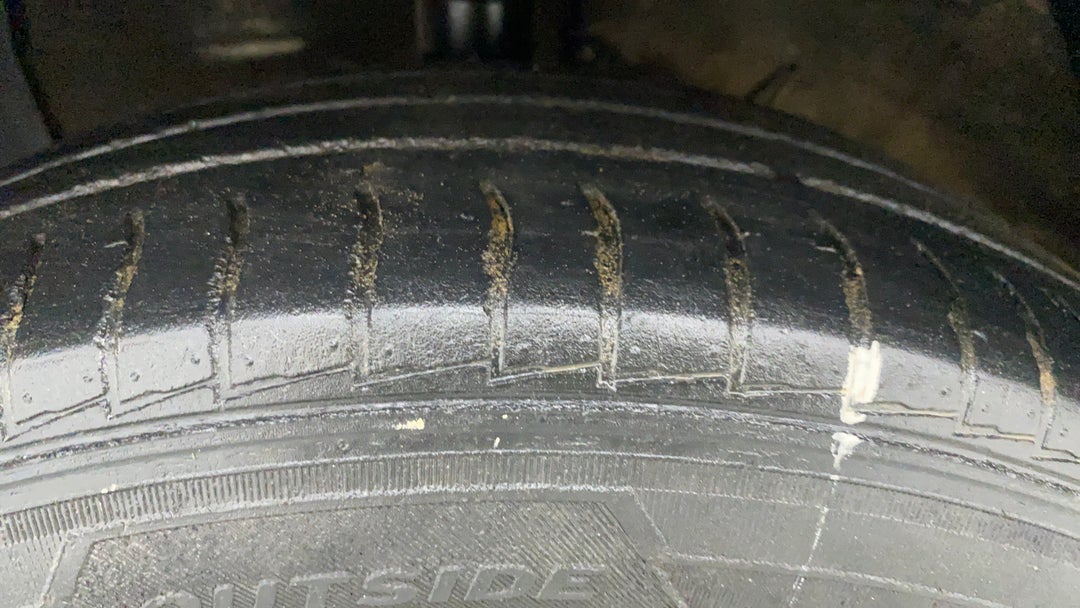 Left Front Tyre Tread