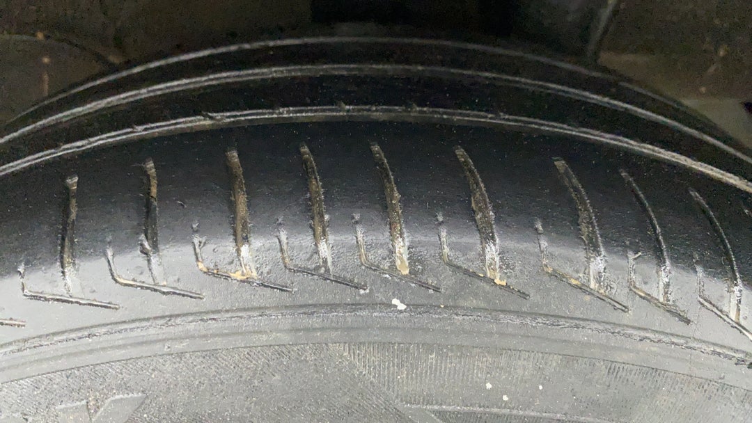 Left Rear Tyre Tread