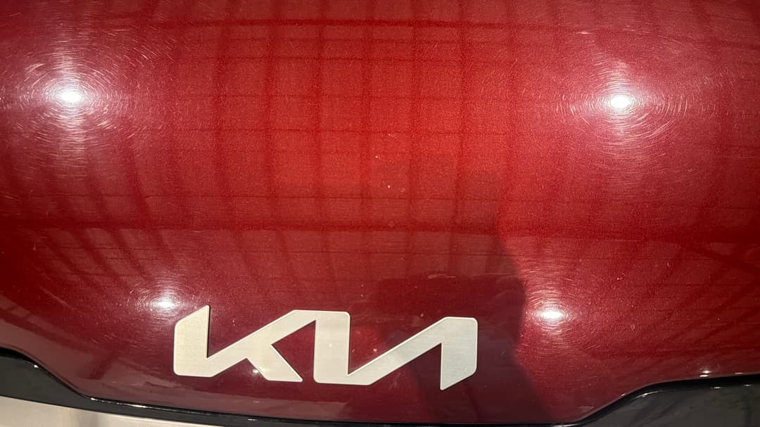 2023 Kia Sportage S (FWD), Automatic, 41971 km, Bonnet Chip