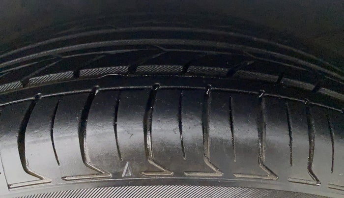2016 Hyundai Xcent SX 1.2, Petrol, Manual, 58,495 km, Left Rear Tyre Tread