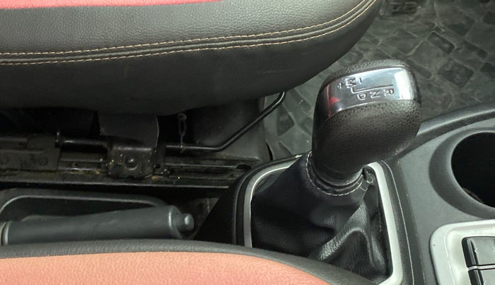 2018 Datsun Redi Go S 1.0 AMT, Petrol, Automatic, 59,750 km, Gear Lever