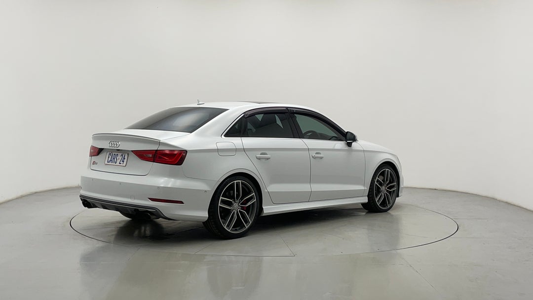 Right Back Diagonal (45- Degree) View