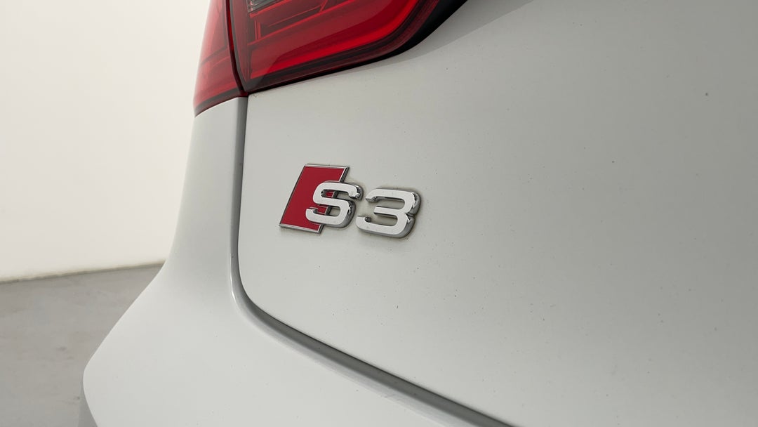 Badge (Boot Left Side)