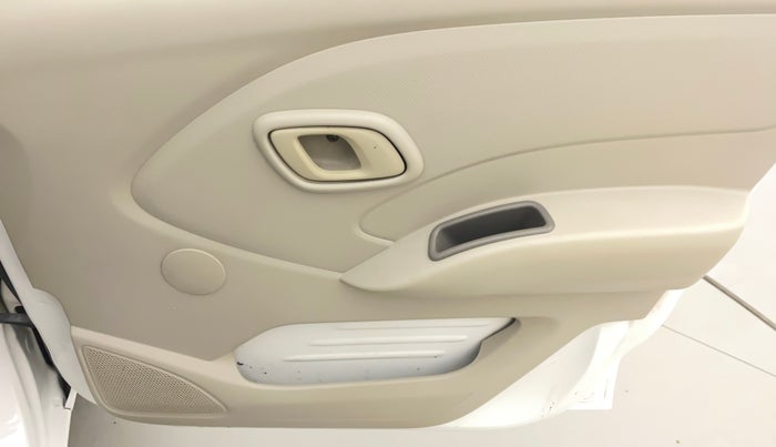2016 Datsun Redi Go S, Petrol, Manual, 85,550 km, Driver Side Door Panels Control