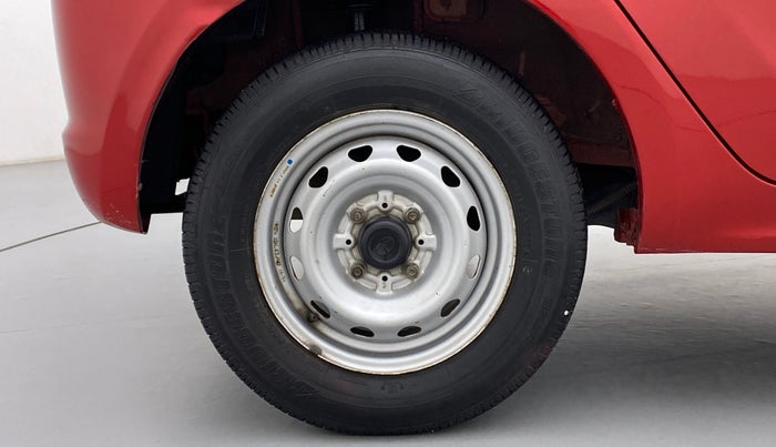2016 Tata Tiago XE 1.2 REVOTRON, Petrol, Manual, 32,065 km, Right Rear Wheel