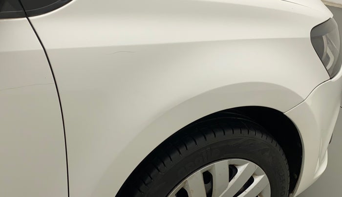 2017 Volkswagen Polo COMFORTLINE 1.2L, Petrol, Manual, 94,382 km, Right fender - Minor scratches