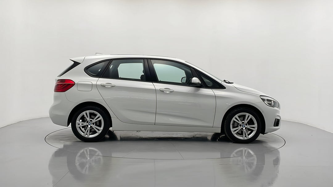 2014 BMW 2 18d Active Tourer Luxury Line, Automatic, 99200 km, Right Side View
