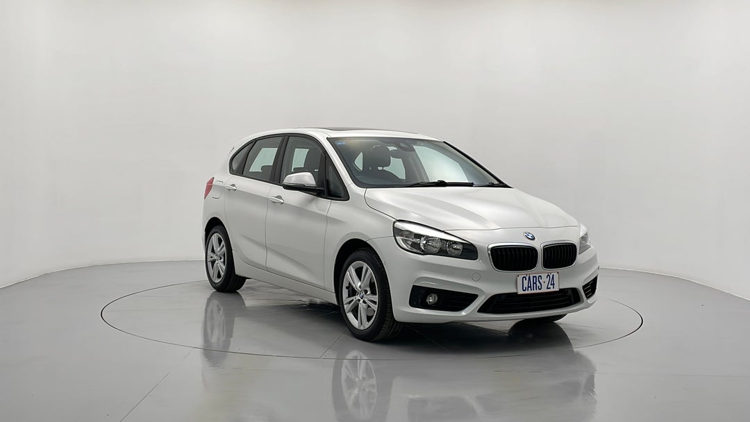 2014 BMW 2 18d Active Tourer Luxury Line, Automatic, 99200 km, Right Front Diagonal (45- Degree) View