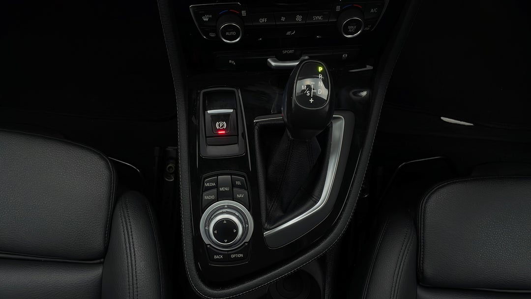 2014 BMW 2 18d Active Tourer Luxury Line, Automatic, 99200 km, Gear Lever 