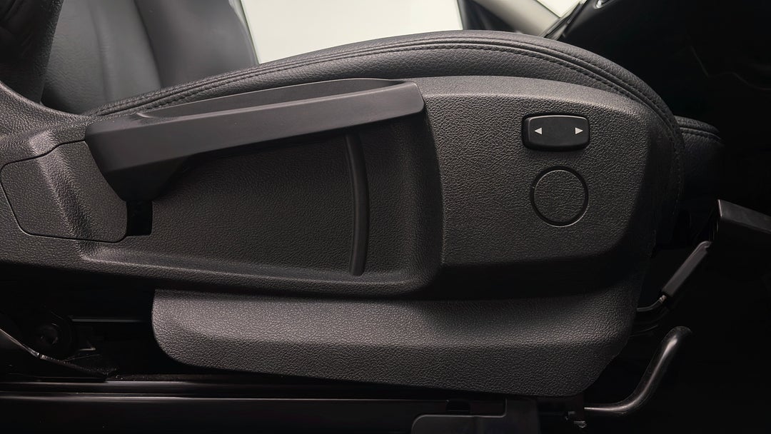 2014 BMW 2 18d Active Tourer Luxury Line, Automatic, 99200 km, Drivers Side Adjustment Panel