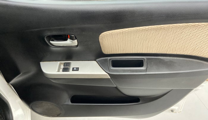 2018 Maruti Wagon R 1.0 LXI, Petrol, Manual, 18,379 km, Driver Side Door Panels Control