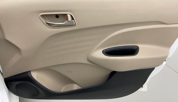 2018 Hyundai NEW SANTRO 1.1 SPORTS AMT, Petrol, Automatic, 12,146 km, Driver Side Door Panels Control
