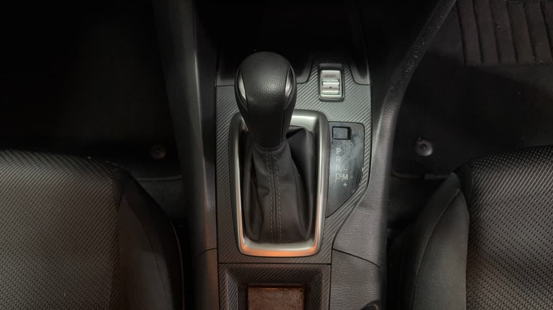 2017 Mazda 3 Neo, Automatic, 75700 km, Gear Lever 