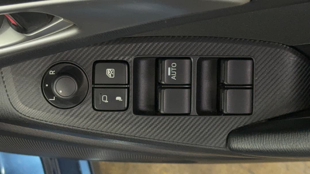 2017 Mazda 3 Neo, Automatic, 75700 km, Drivers Side Adjustment Panel