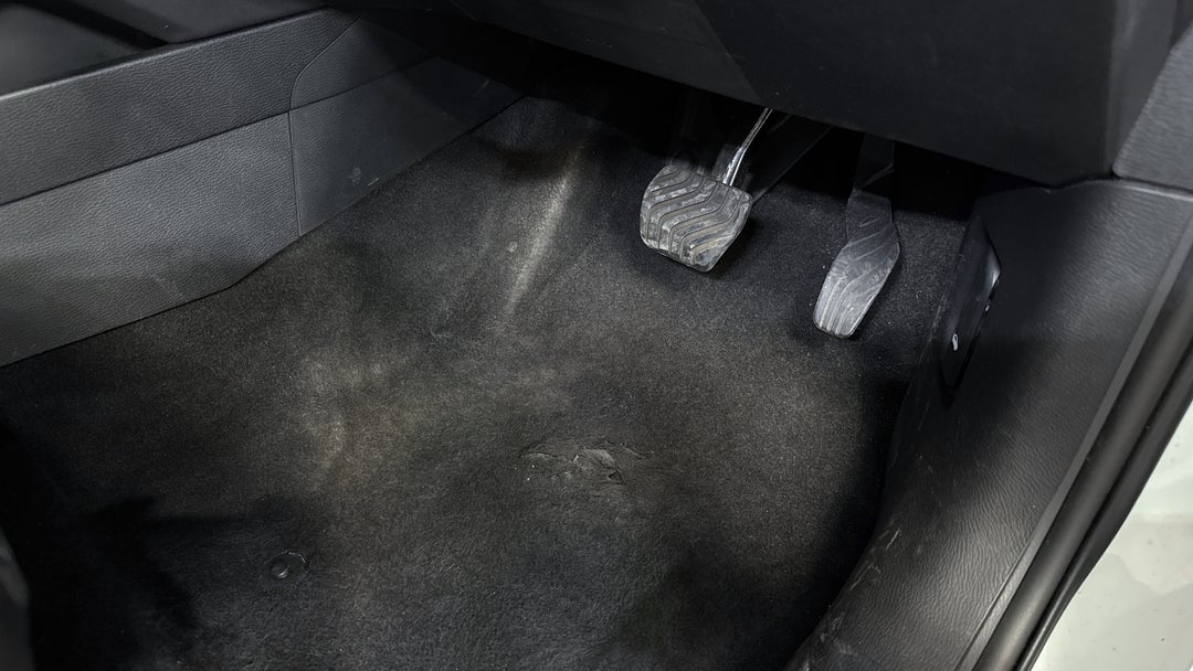 2024 Mitsubishi Outlander Es 7 Seat (2WD), Automatic, 51292 km, Pedals and Footmat