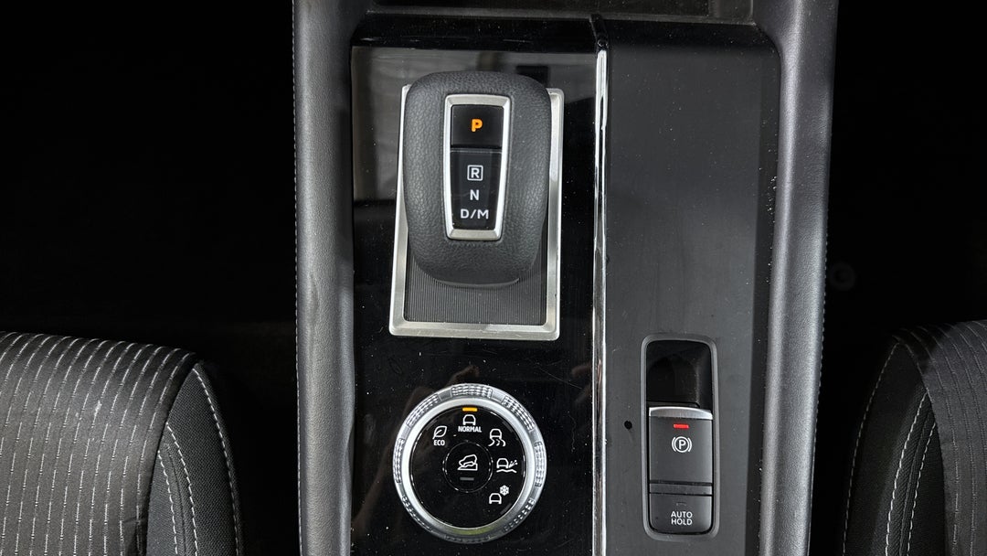 2024 Mitsubishi Outlander Es 7 Seat (2WD), Automatic, 51292 km, Gear Lever 