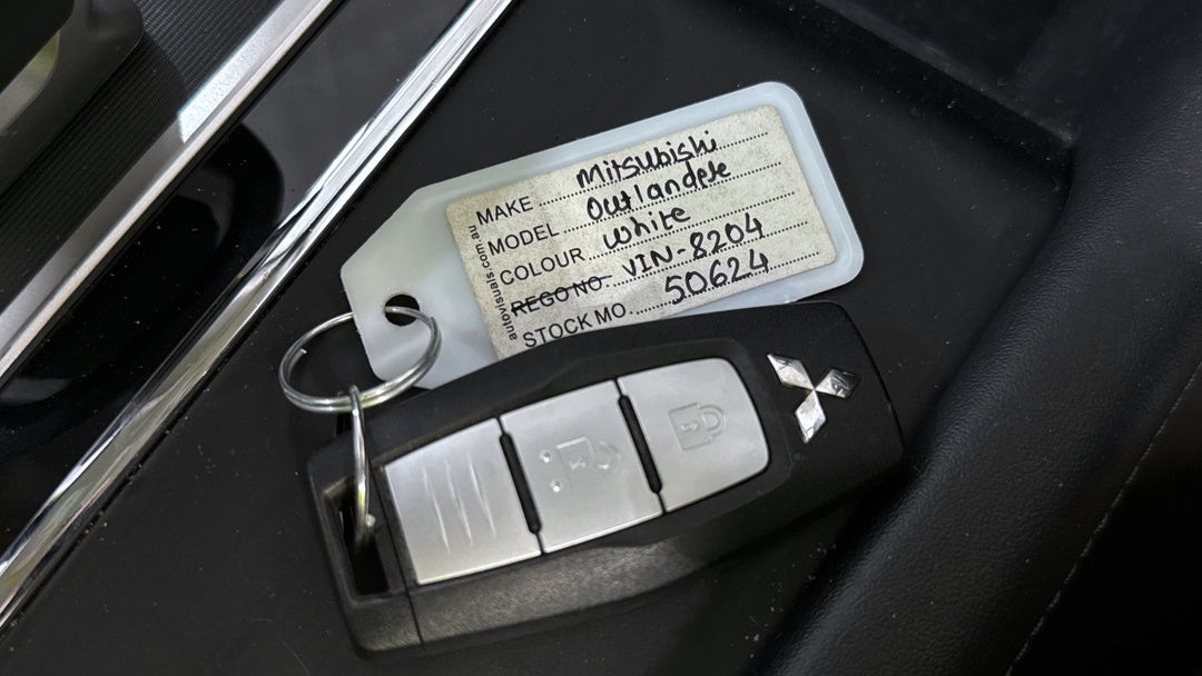 2024 Mitsubishi Outlander Es 7 Seat (2WD), Automatic, 51292 km, Key Close-up