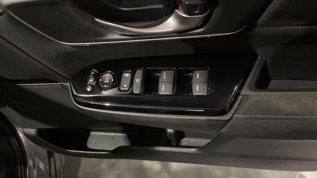 2017 Honda CR-V Vti-s (AWD), Automatic, 48903 km, Drivers Side Door Panel Controls