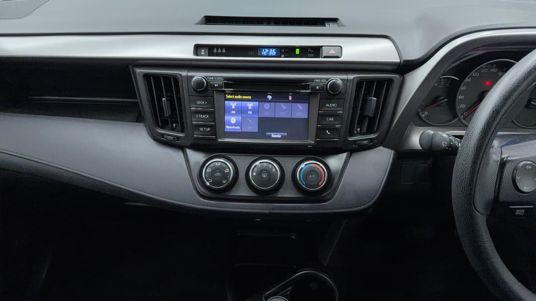 2017 Toyota RAV4 Gx (2WD), Automatic, 161889 km, Center Console