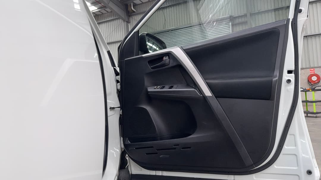 2017 Toyota RAV4 Gx (2WD), Automatic, 161889 km, Speaker View
