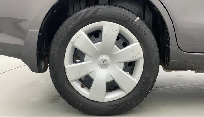 2017 Maruti Ertiga VXI ABS, Petrol, Manual, 99,818 km, Right Rear Wheel