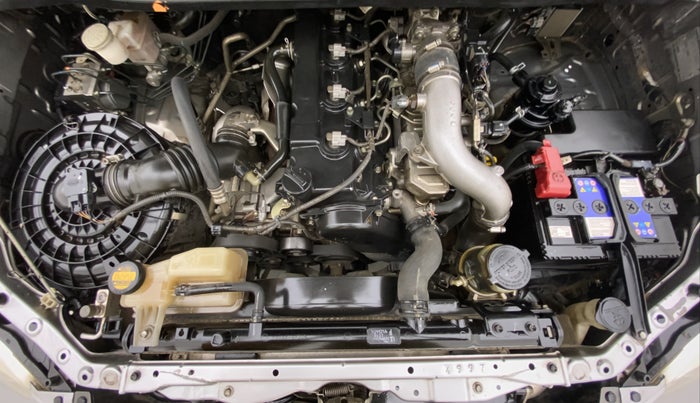 2015 Toyota Innova 2.5 VX 7 STR BS IV, Diesel, Manual, 74,561 km, Open Bonet
