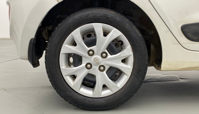 2016 Hyundai Grand i10 SPORTZ 1.2 KAPPA VTVT, Petrol, Manual, 22,982 km, Right Rear Wheel