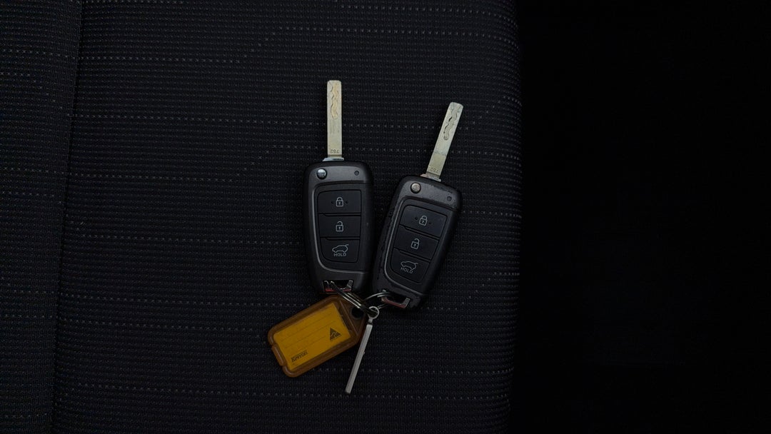 2020 Hyundai Venue Go, Automatic, 62610 km, Key Close-up