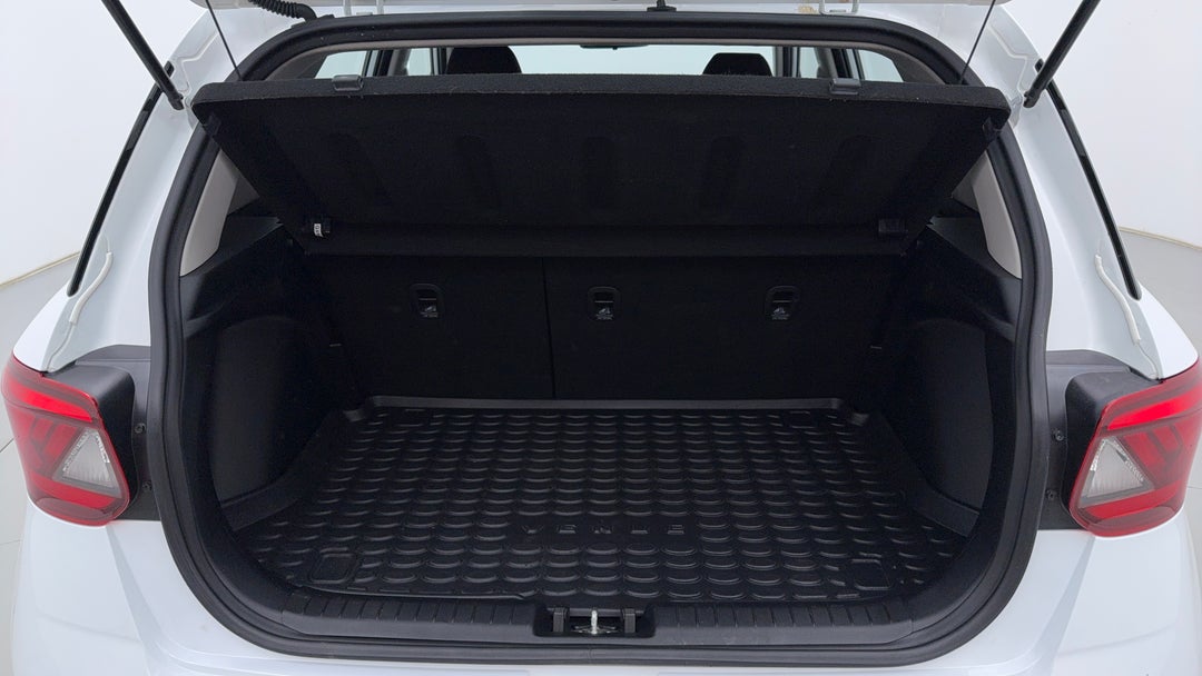 2020 Hyundai Venue Go, Automatic, 62610 km, Boot Inside View