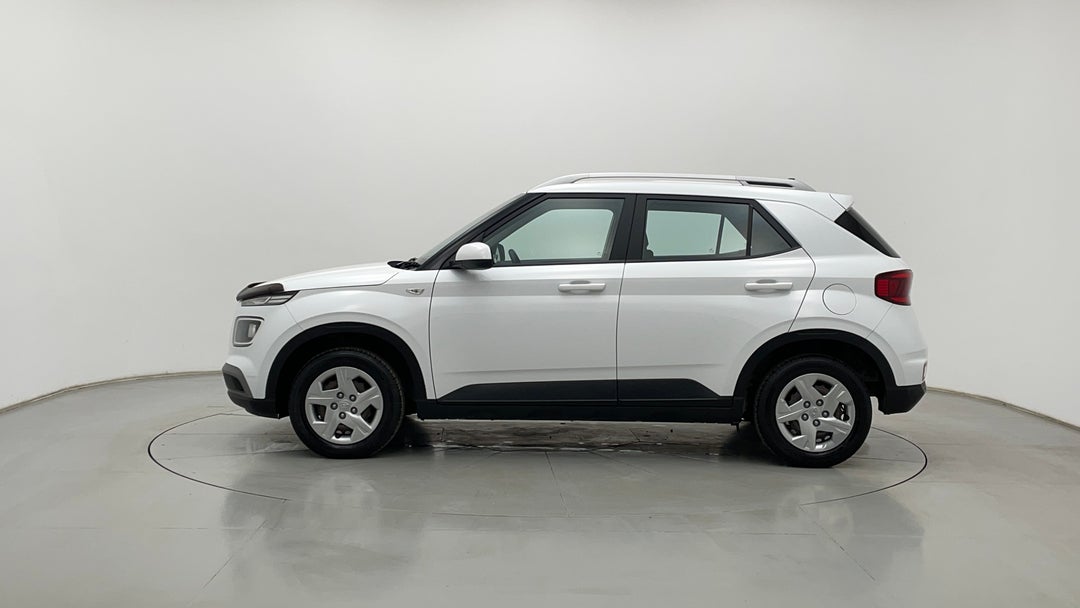 2020 Hyundai Venue Go, Automatic, 62610 km, Left Side View