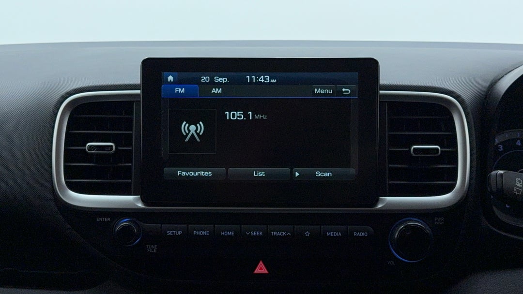 2020 Hyundai Venue Go, Automatic, 62610 km, Infotainment System