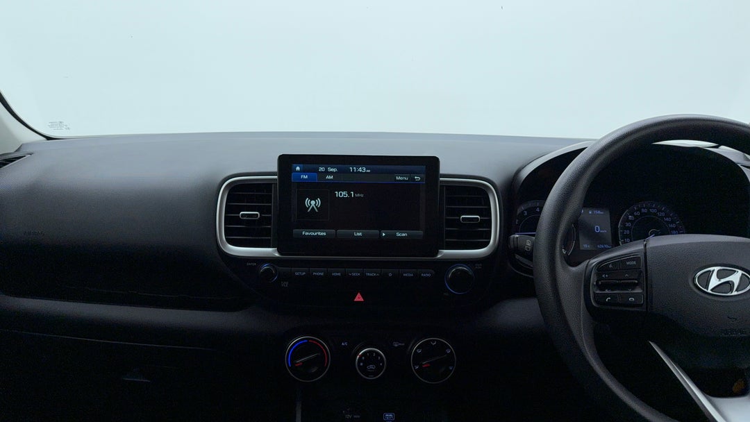 2020 Hyundai Venue Go, Automatic, 62610 km, Center Console