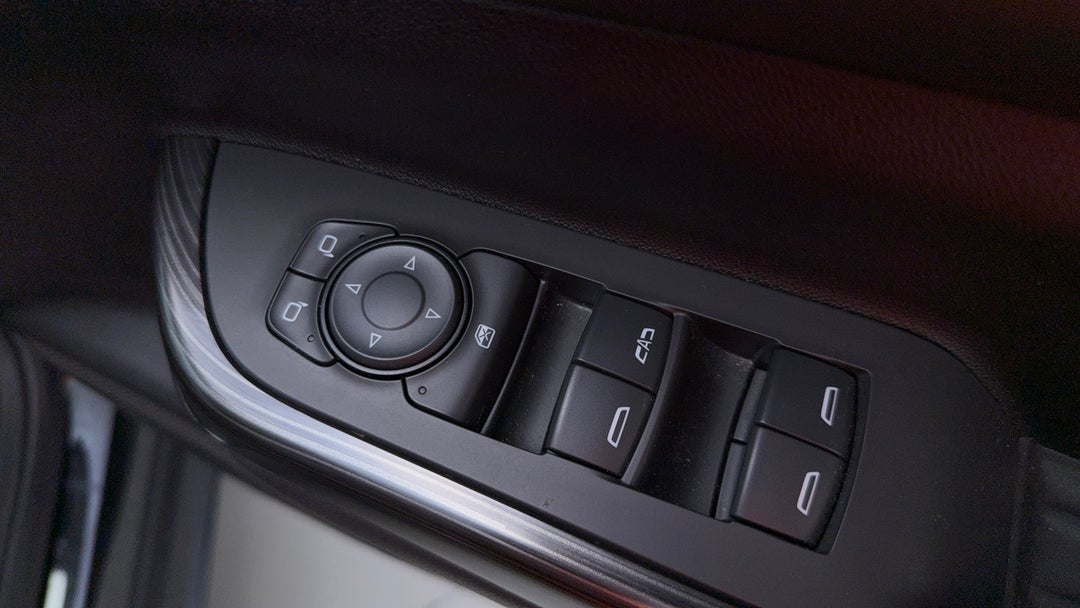 2019 Holden Acadia Ltz (2wd), Automatic, 115349 km, Drivers Side Door Panel Controls