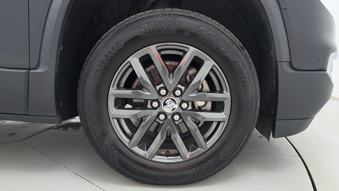2019 Holden Acadia Ltz (2wd), Automatic, 115349 km, Right Front Wheel