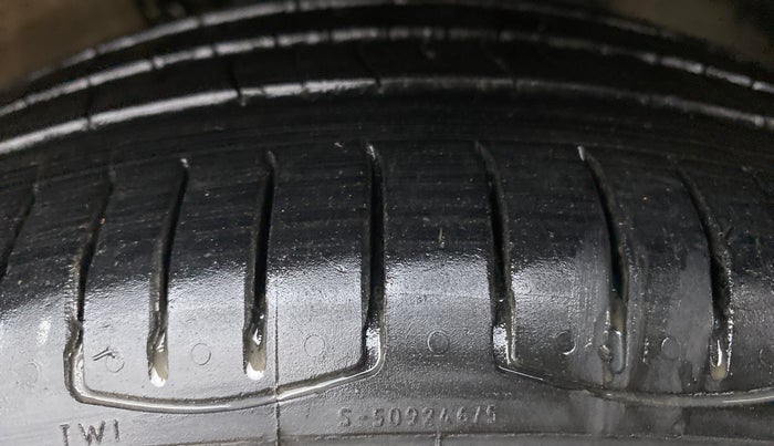 2020 Volkswagen Vento COMFORTLINE 1.0 TSI MT, Petrol, Manual, 65,501 km, Right Front Tyre Tread