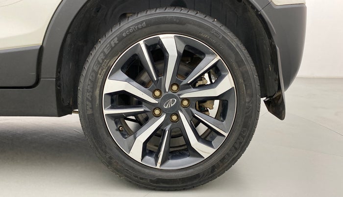 2020 Mahindra XUV300 W8(O), Diesel, Manual, 33,254 km, Left Rear Wheel