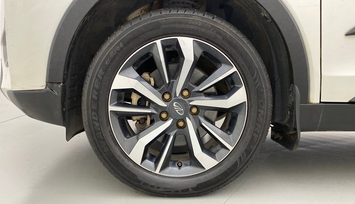 2020 Mahindra XUV300 W8(O), Diesel, Manual, 33,254 km, Left Front Wheel