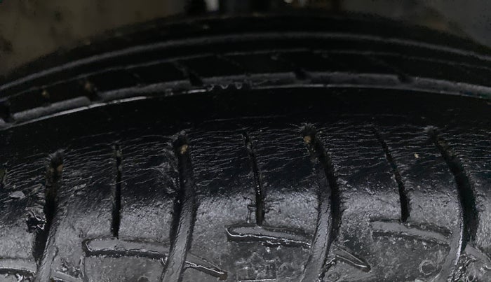 2017 Maruti Baleno DELTA 1.2 K12, Petrol, Manual, 67,701 km, Right Front Tyre Tread