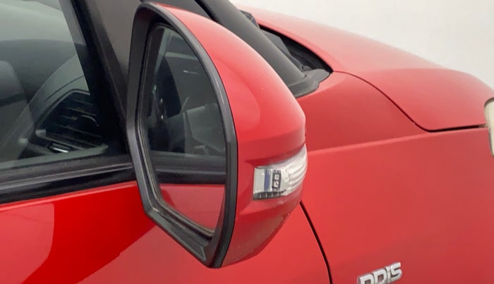 2015 Maruti Swift ZDI, Diesel, Manual, 56,216 km, Right rear-view mirror - Folding motor not working