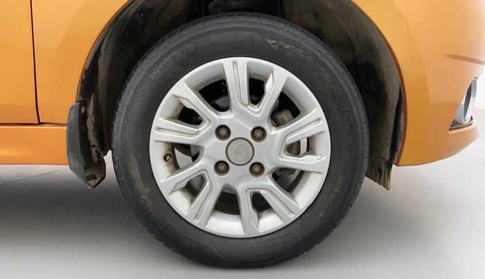 2018 Tata Tiago XZ PETROL, Petrol, Manual, 44,588 km, Right Front Wheel