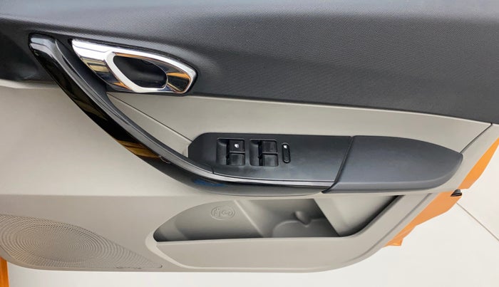 2018 Tata Tiago XZ PETROL, Petrol, Manual, 44,588 km, Driver Side Door Panels Control