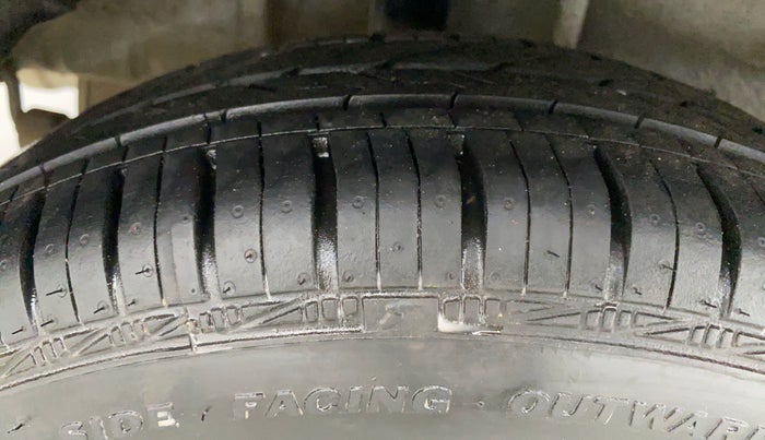 2019 Tata TIGOR XZ 1.2 REVOTRON, CNG, Manual, 50,253 km, Right Rear Tyre Tread