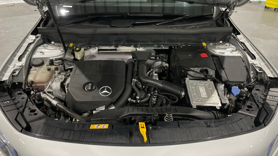 2021 Mercedes-benz Glb 200, Automatic, 71441 km, Open Bonnet (Engine)