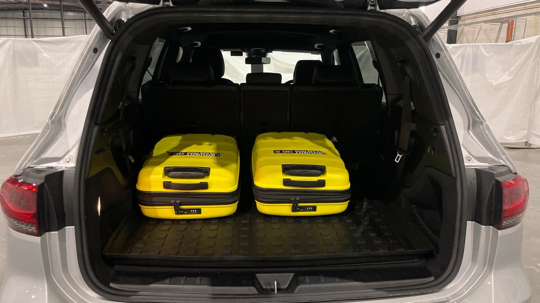 2021 Mercedes-benz Glb 200, Automatic, 71441 km, Boot Inside View with Luggage