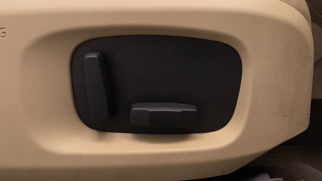 2015 Range Rover Evoque Td4 150 Se, Automatic, 150386 km, Drivers Side Adjustment Panel