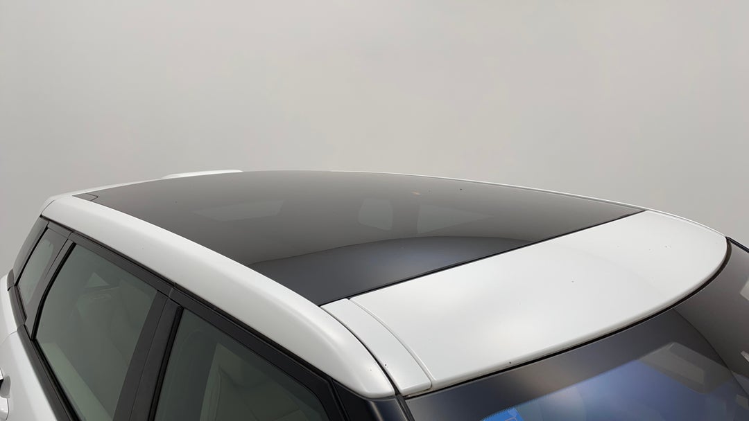 2015 Range Rover Evoque Td4 150 Se, Automatic, 150386 km, Roof/Sunroof View