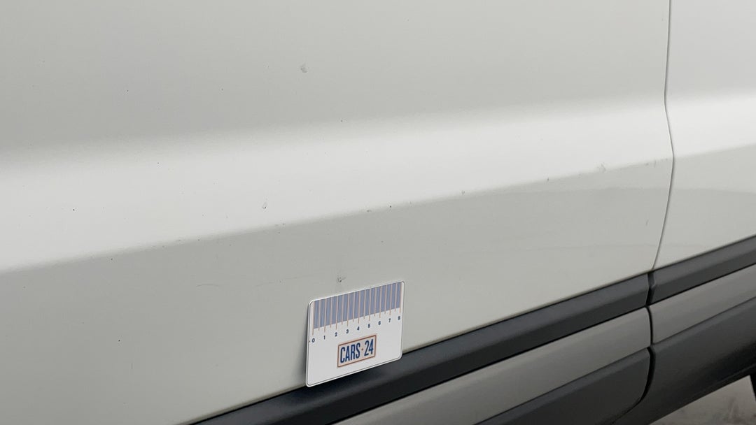 2015 Range Rover Evoque Td4 150 Se, Automatic, 150386 km, Doors Front LHS Chip