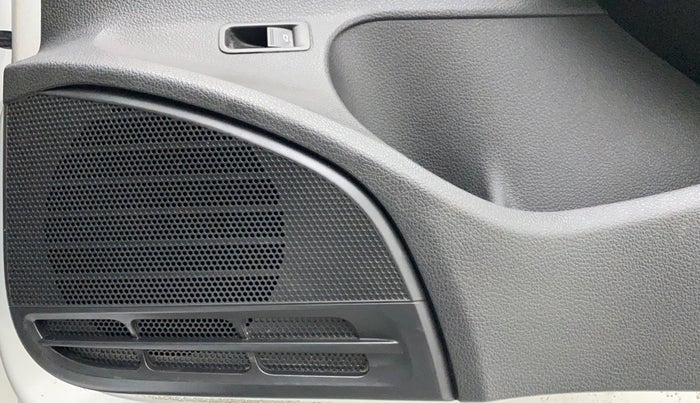 2017 Skoda Rapid 1.6 MPI STYLE AT, Petrol, Automatic, 36,421 km, Speaker