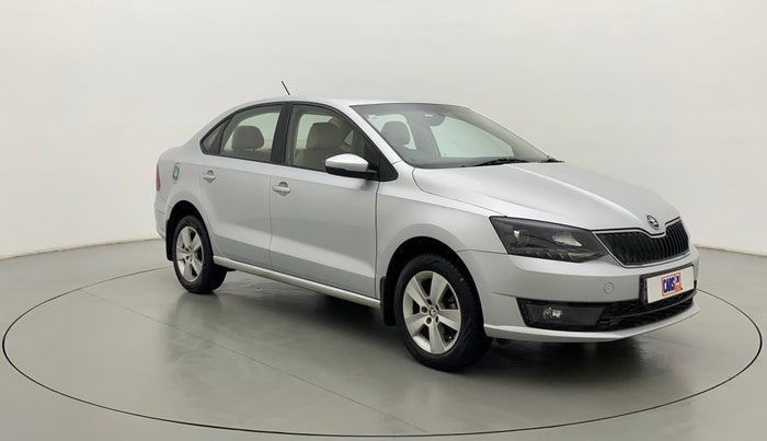 2017 Skoda Rapid 1.6 MPI STYLE AT, Petrol, Automatic, 36,421 km, Right Front Diagonal